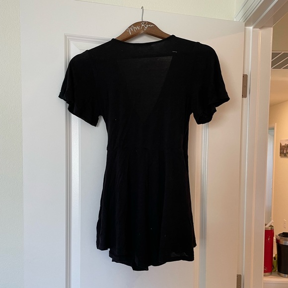 Super comfortable romper! T-shirt material. - Picture 5 of 5